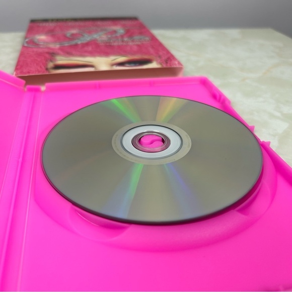 The Adventure of Priscilla, Queen of the Desert (Extra Frills Edition) DVD - Picture 4 of 4